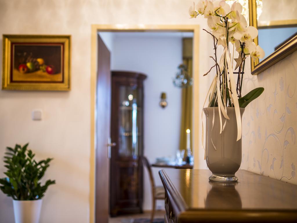 Apartment "Maria Theresia" Graz Esterno foto